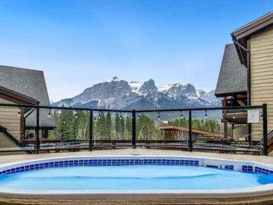 3 Bedroom Condo By Canadian Rockies Vacation Rentals Canmore Buitenkant foto