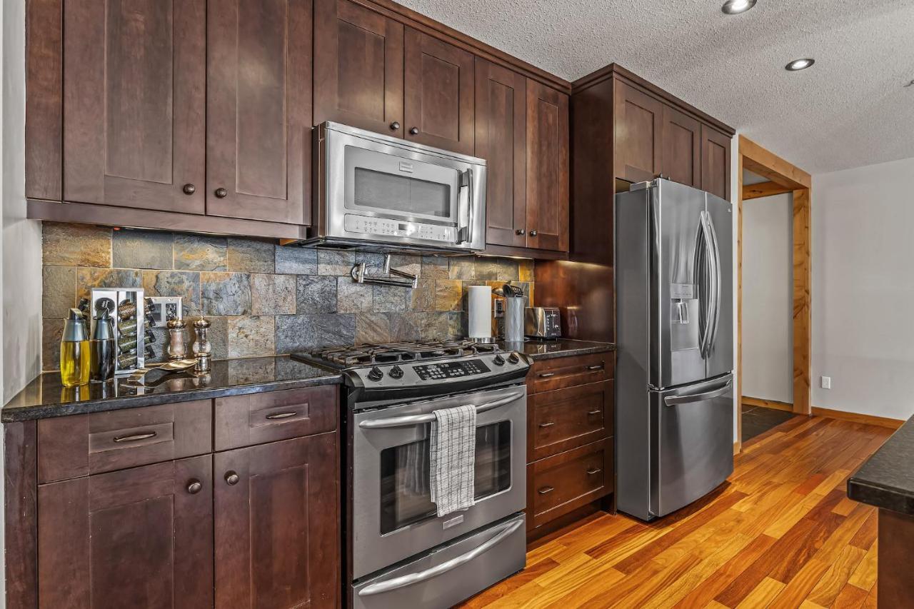 3 Bedroom Condo By Canadian Rockies Vacation Rentals Canmore Buitenkant foto