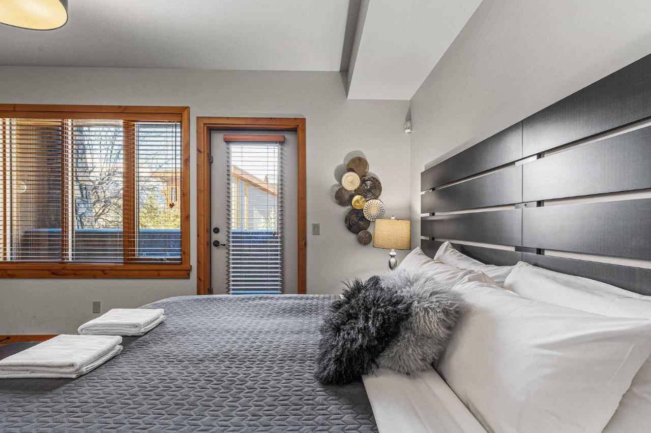 3 Bedroom Condo By Canadian Rockies Vacation Rentals Canmore Buitenkant foto